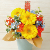 母の日アレンジメント　イエロー(北海道内のみお届け)